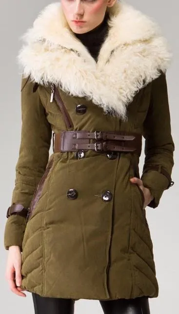 Buckled Sheep-Fur-Collar Double Breasted Down Coat in Green