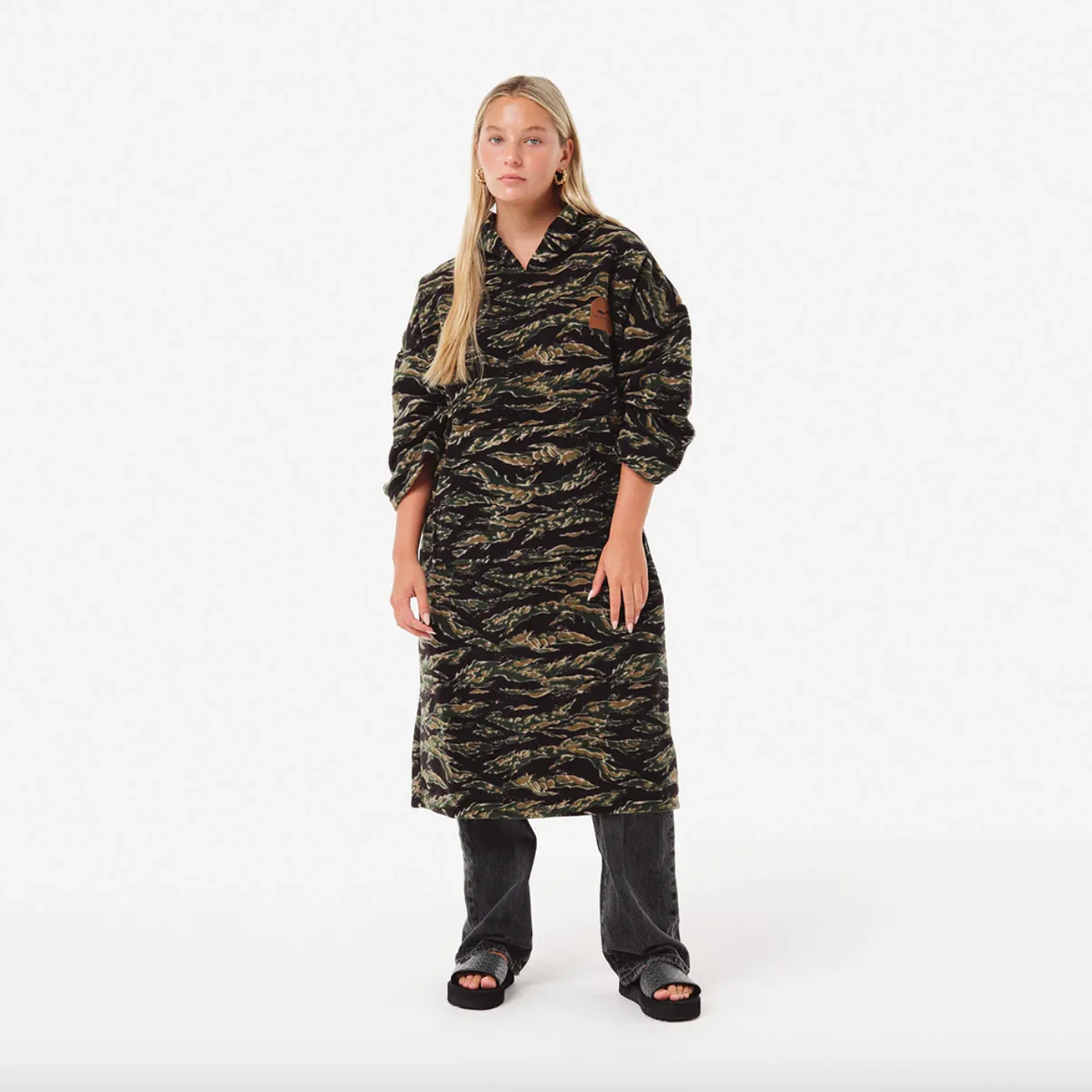 Slow Tide Major Everyday Fleece Poncho